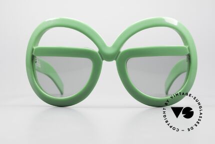 Silhouette Futura 562 Emmanuelle Movie Shades, in 1974, DORA DEMEL designed the revolutionary shades, Made for Women