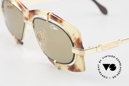 Cazal 872 Extraordinary 90's Shades, thus, a sought-after HIP-HOP sunglasses, worldwide, Made for Men and Women