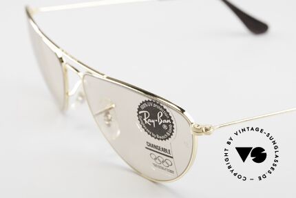 Ray Ban Fashion Metal 1 Ray Ban USA Changeable Lens, unworn; like all our vintage RAY-BAN sunglasses, Made for Men and Women