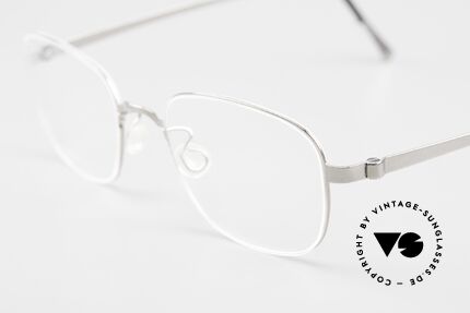 Lindberg 9538 Strip Titanium Classic Glasses Women & Men, bears the predicate "true VINTAGE LINDBERG" for us, Made for Men and Women