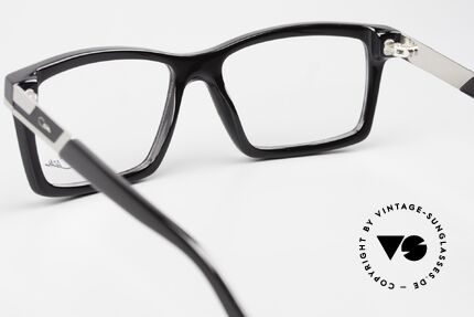 Cazal 6015 Ladies And Gents Eyewear, the frame can be glazed with opticals or sun lenses!, Made for Men and Women