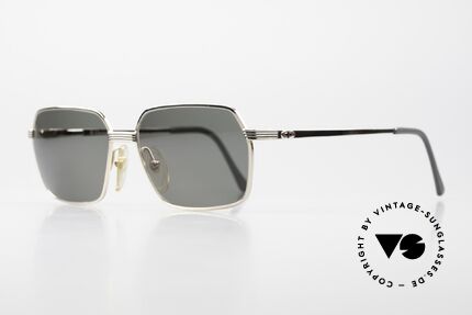 Christian Dior 2685 Classic 80's Sunglasses, with discreet black stripes and flexible spring hinges, Made for Men