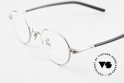Lunor VA 108 Round Glasses Antique Silver, model VA 108 = acetate-metal temples & titanium pads, Made for Men and Women