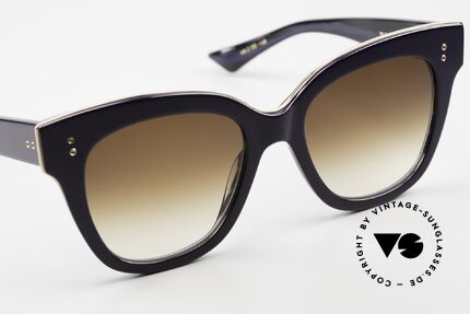 DITA Daytripper Women's Oversized Shades, a combination of luxury and "Los Angeles" lifestyle, Made for Women