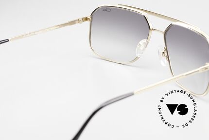 Cazal 9081 Designer Sunglassses Gold, the gold-plated frame could be glazed with prescriptions, Made for Men