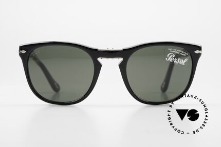 Persol 3028 Folding Foldable Sunglasses Unisex, the current collection based on the old Persol RATTIS, Made for Men and Women