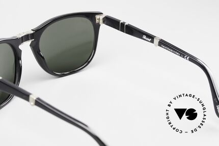 Persol 3028 Folding Foldable Sunglasses Unisex, Size: small, Made for Men and Women
