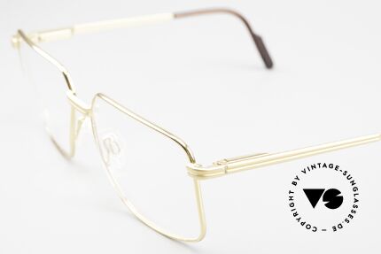 Gucci 1216 80's Luxury Designer Frame, unworn model with original DEMO lenses & case, Made for Men