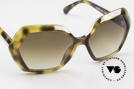 Chanel 5367 Oversized Design Shades, unworn designer shades (incl. original case by Chanel), Made for Women