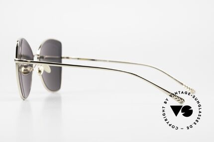 Chanel 4253 Very Feminine Frame Shape, unworn designer shades (incl. original case by Chanel), Made for Women