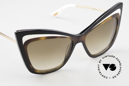 Christian Roth Rock'N Roth Very Feminine Frame Shape, unworn designer shades (incl. original CR packaging), Made for Women