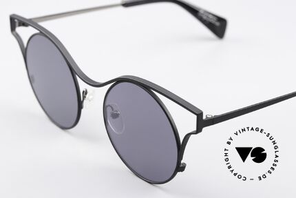 Yohji Yamamoto YY7014 Eye-Catcher Sunglasses, expressive designer sunglasses with "character", Made for Women