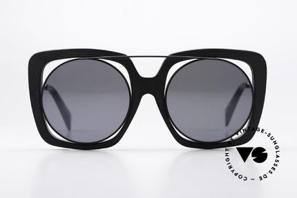 Yohji Yamamoto YY7009 Oversized Shades Avantgarde, Yamamoto = the grand master of the avant-garde, Made for Women