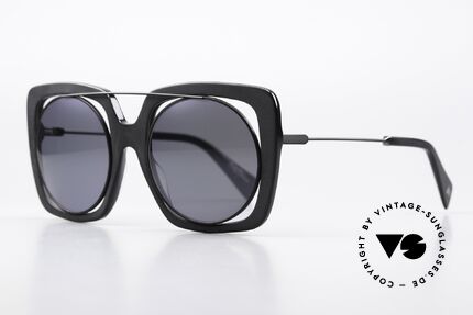 Yohji Yamamoto YY7009 Oversized Shades Avantgarde, clear, striking shapes; often outsized proportions, Made for Women