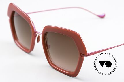 Caroline Abram Warda Feminine Designer Shades, symbolic of the Sixites vintage style of Miami, Made for Women