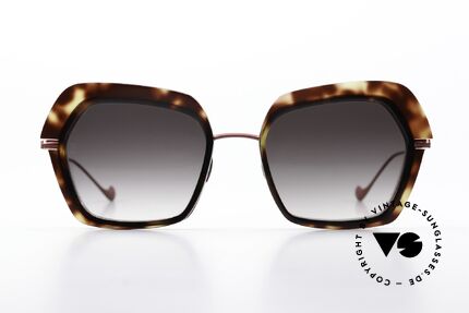 Caroline Abram Warda Women's Shades 60s Style, a pair of magical women's shades from Paris, Made for Women