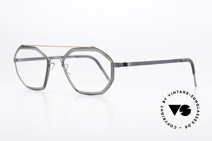 Lindberg 9756 Strip Titanium Nice Color Combination, interesting frame coloring: blue-grey/translucent/gold, Made for Men