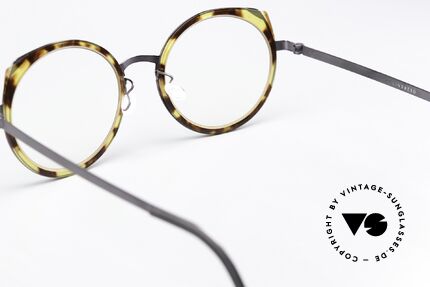 Lindberg 9747 Strip Titanium Ladies Round Cateye Design, orig. DEMO lenses can be replaced with prescriptions, Made for Women