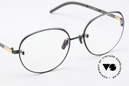 Götti Perspective Bold02 Variable Additional Edge, unworn designer piece with hard case in size 50/17, Made for Women