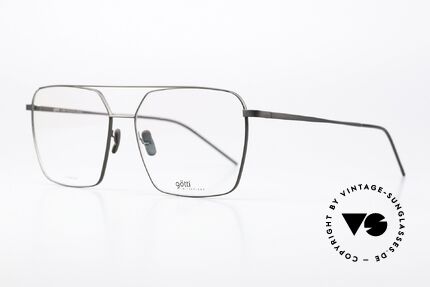 Götti Doga Striking Titanium Eyewear, black with a 2nd color (gold) on the double bridge, Made for Men
