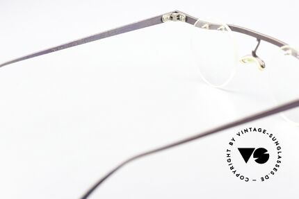 Theo Belgium Tita V 4 Titanium Frame From 1992, DEMO LENSES can be replaced with optical / sun lenses, Made for Men and Women