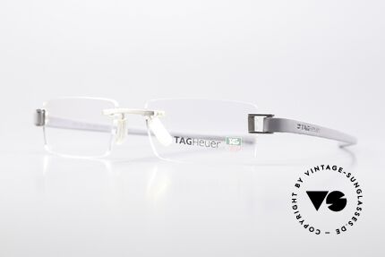 Tag Heuer 7101 Luxury And Functionality, with “racing” temples made of elastomer rubber, Made for Men