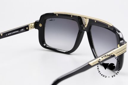 Cazal 678 Legends Hybrid Vintage, the frame can be glazed with prescriptions if needed, Made for Men