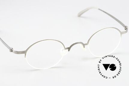 Lindberg 7005 Strip Titanium Round Titanium Frame Unisex, unworn, NOS, with original magnetic case by Lindberg, Made for Men and Women