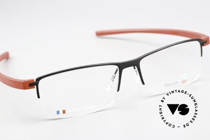 Tag Heuer 3921 Reflex Semi Rimmed Titanium Frame, unworn rarity (new old stock), made in FRANCE, Made for Men