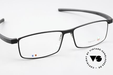 Tag Heuer 3901 Reflex Full Rimmed Titanium Frame, unworn rarity (new old stock), made in FRANCE, Made for Men