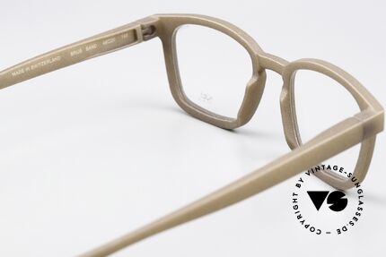 Götti Bionic Brus Grey Glasses Look Brown, yet functional; because it is light, stable and adaptable, Made for Men