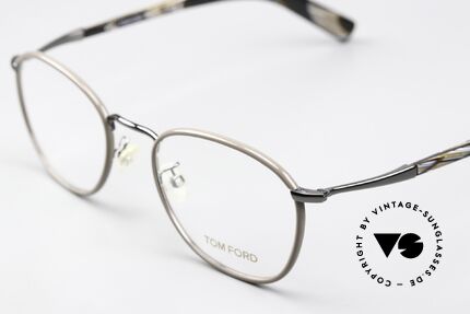 Tom Ford TF5333 Taupe Gunmetal Frame, classic design = suitable for ladies and gentlemen, Made for Men and Women