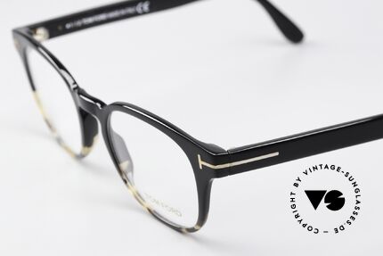 Tom Ford TF5400 Unisex Panto Eyeglasses, square panto design = suitable for ladies and men, Made for Men and Women