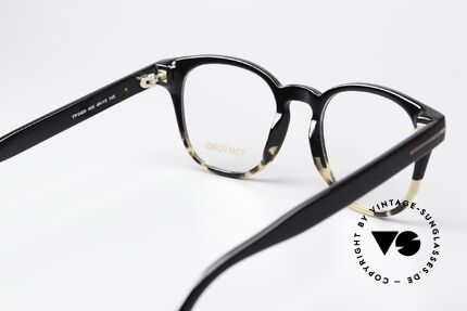 Tom Ford TF5400 Unisex Panto Eyeglasses, the designer frame can of course be glazed as desired, Made for Men and Women