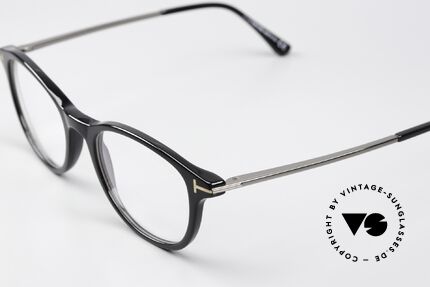 Tom Ford TF5553 Ladies Frame Spring Hinges, unworn original from the 2019 Tom Ford collection, Made for Women