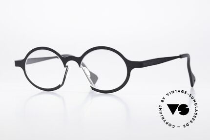 Theo Belgium James 6 Striking Designer Frame Details