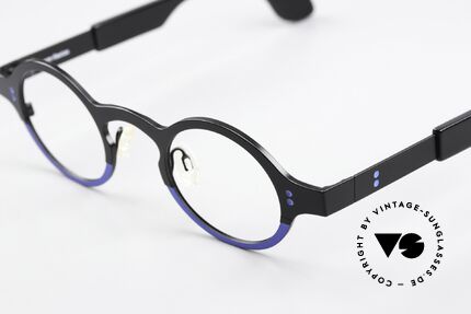Theo Belgium Huitante Sept Round Titan Frame 2012, avant-garde eyeglasses for ladies and gentlemen, Made for Men and Women