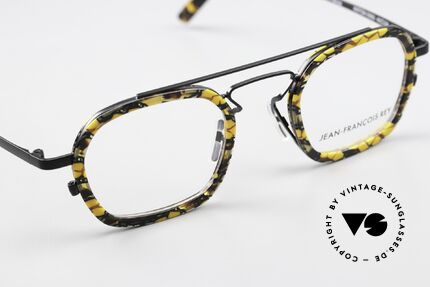 JF Rey Anton Interesting Frame Pattern, accordingly, this brand does not fit into any “drawer”, Made for Men