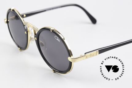 Cazal 644 Legend Sunglasses Round, very comfortable thanks to the saddle bridge, Made for Men and Women