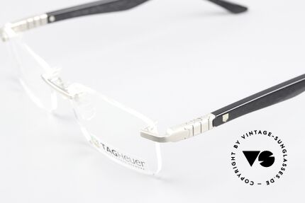 Tag Heuer 9341 Legend Carbon Platinum Eyewear, color code 005: platinum-plated with carbon temples, Made for Men