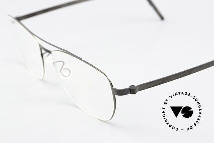 Lindberg 9618 Strip Titanium Black Designer Eyewear, bears the predicate "true VINTAGE LINDBERG" for us, Made for Men and Women