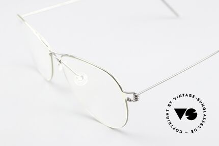 Lindberg Tilda Air Titan Rim Silver Titan Frame Unisex, extremely strong, resilient and flexible (and 3g only!), Made for Men and Women Lindberg Tilda Air Titan Rim Silver Titan Frame Unisex, extremely strong, resilient and flexible (and 3g only!), Made for Men and Women
