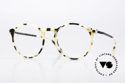 Mykita Oki Color Creamy Cookie Black Details