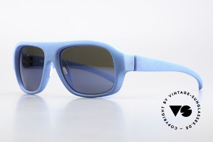 Mykita Mylon Titan Blue Mirrored Sun Lenses, col. 310 Malibu Blue Sky Flash (blue mirrored), Made for Men
