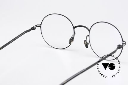 Mykita Quenby Round Frame Classic Black, the frame can be glazed optionally (optical/sun lenses), Made for Men and Women