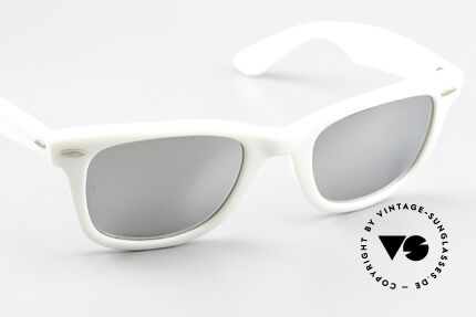 Ray Ban Wayfarer I USA Silver Mirrored B&L, TINY scratch on left lens = reduced to 379 Euro, Made for Men and Women