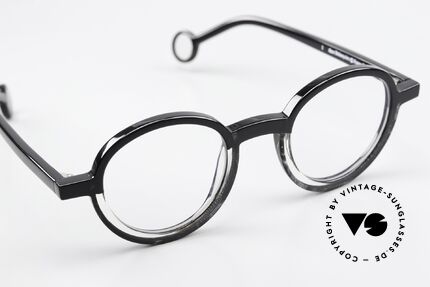 Theo Belgium Balancoire Acetate Frame Round Unisex, the frame can be glazed with progressive lenses, Made for Men and Women