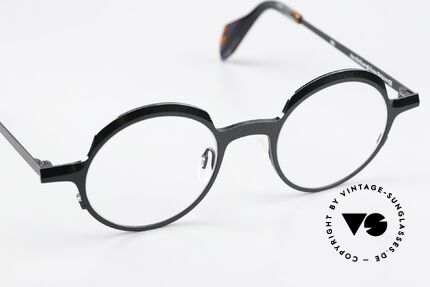 Theo Belgium Brilliant Diamond Cuts Series Frame, unworn (like all our rare vintage eyewear by THEO), Made for Men and Women