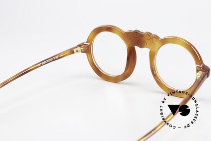 Laura Biagiotti V93 Shangai True Vintage 70's Frame, the frame is made for optical lenses or sun lenses, Made for Women