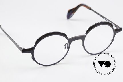 Theo Belgium Brilliant Round Eyeglasses Unisex, unworn (like all our rare vintage eyewear by THEO), Made for Men and Women